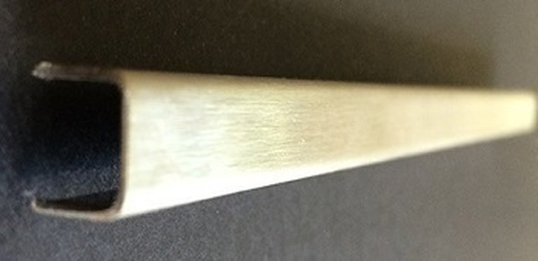 Listwa Metalowa do Płytek, stal szczotkowana 1,00cm X 244cm (1)