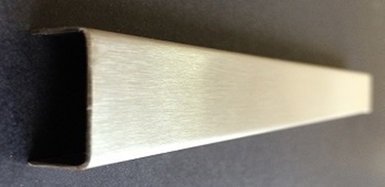 Listwa Metalowa do Płytek, stal szczotkowana 2,3cm X 244cm (1)